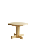 Vaarnii 001 Dining Table Round โต๊ะอาหารไม้ pine ทรงกลม แสดงลายไม้ธรรมชาติ