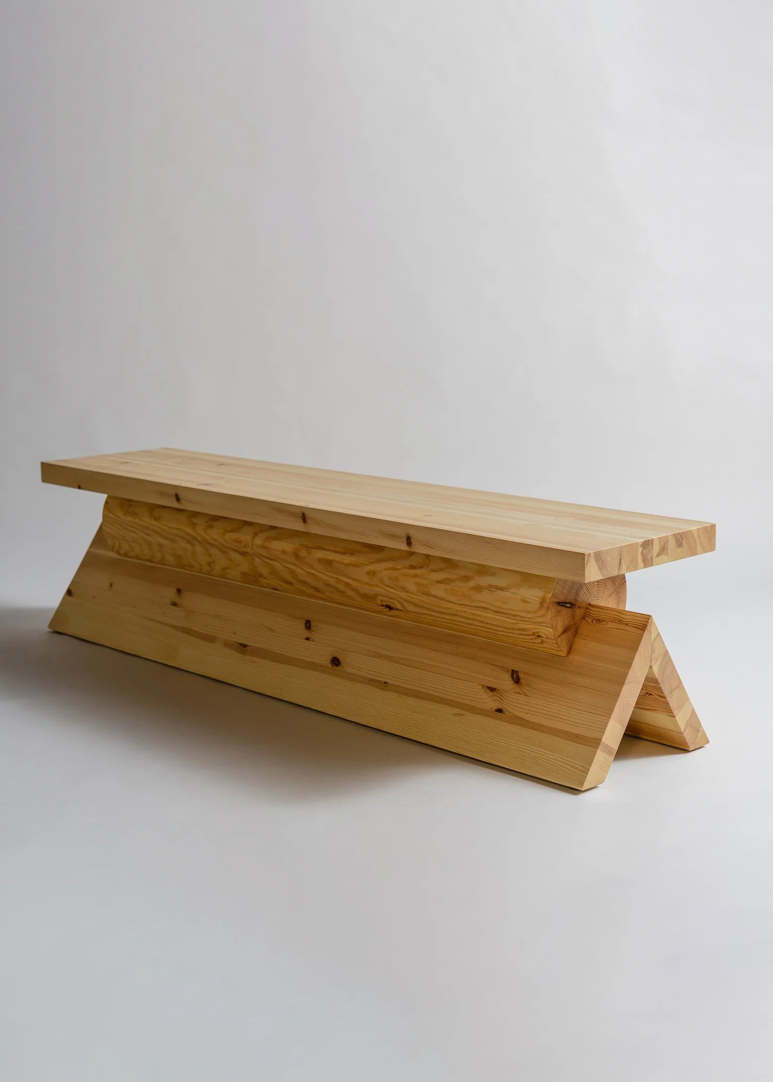 Vaarnii 006 AA Bench ม้านั่งไม้ pine โครงสร้างซ้อนชั้นรูปทรงแข็งแรง