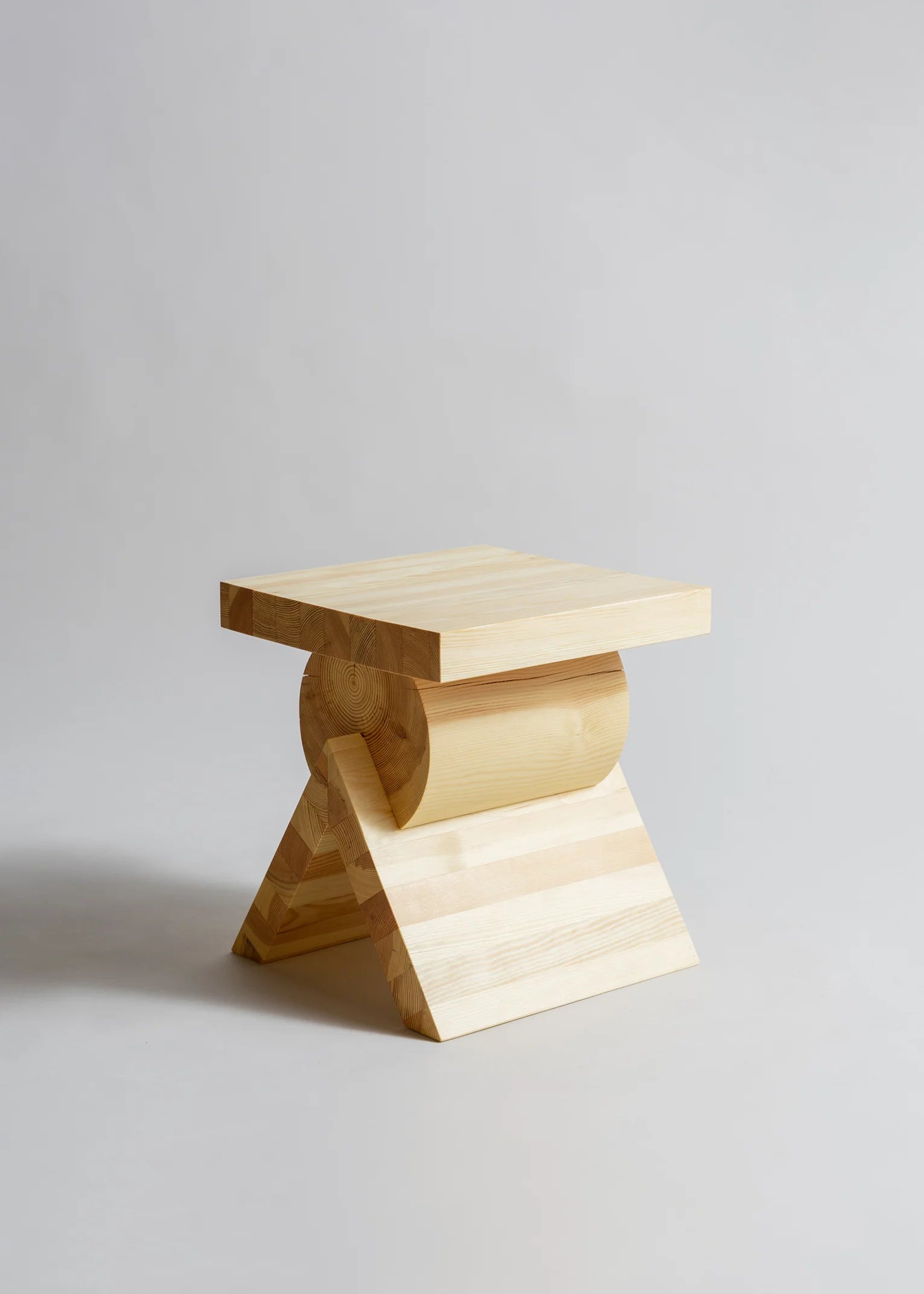 Vaarnii 006 AA Side Table โต๊ะข้างไม้ pine โครงสร้างซ้อนชั้นรูปทรงกะทัดรัด