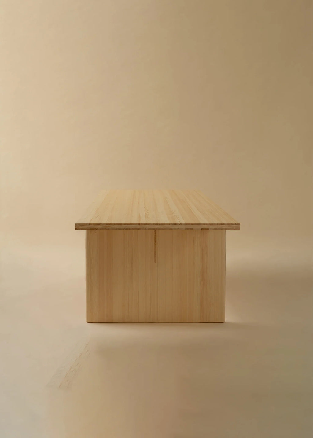 Vaarnii 012 Kolmio Dining Table โต๊ะไม้ pine โครงสร้าง sandwich