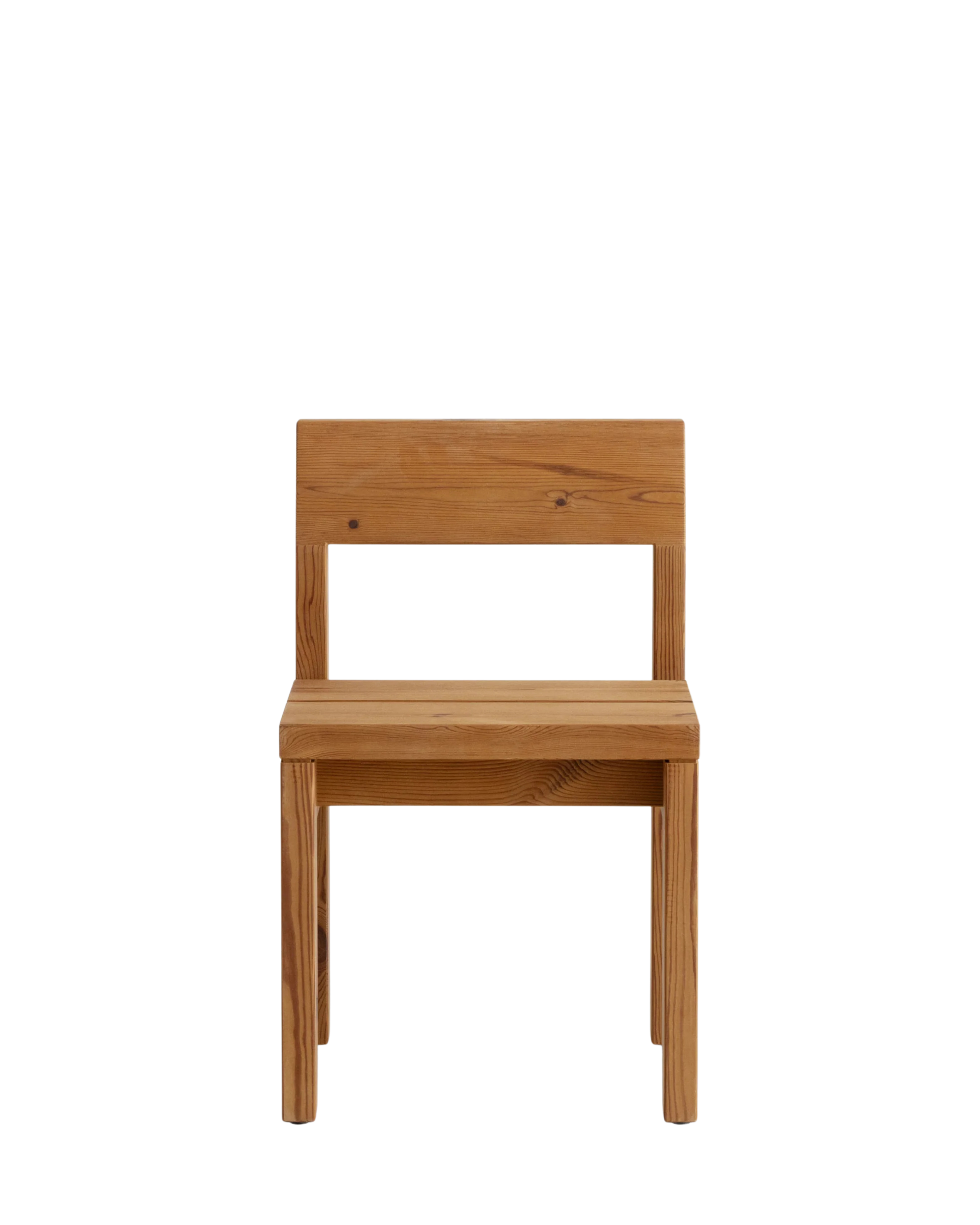 Vaarnii 013 Osa Outdoor Dining Chair เก้าอี้ไม้ pine สำหรับใช้งานกลางแจ้ง
