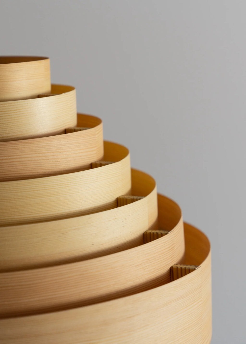Vaarnii 1001 Hans Pendant 38 โคมไฟแขวนไม้ pine veneer ทรงวงซ้อน