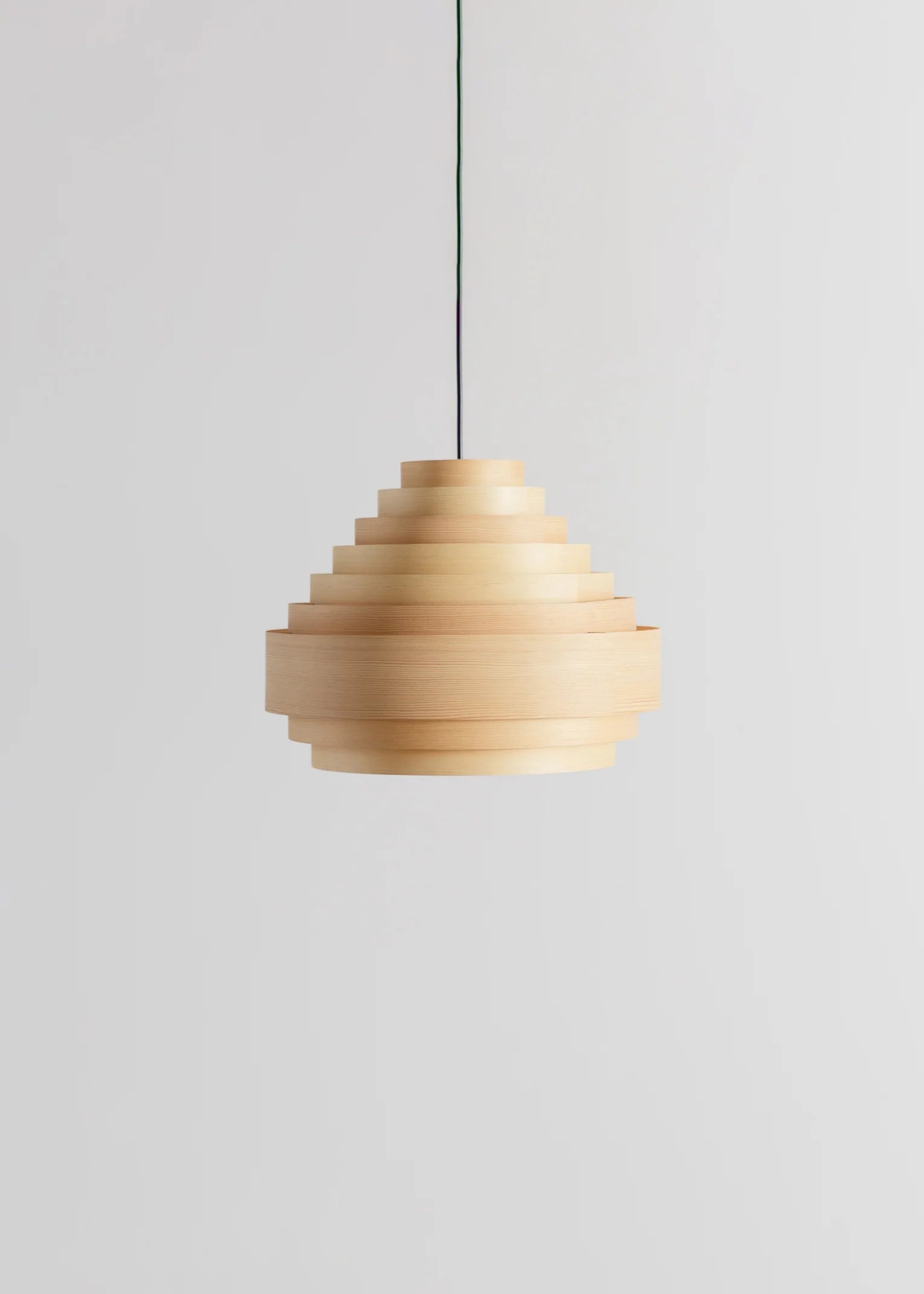 Vaarnii 1001 Hans Pendant 38 โคมไฟแขวนไม้ pine veneer ทรงวงซ้อน