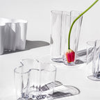 แจกันแก้ว Alvar Aalto จาก Iittala เป่าแก้วด้วยมือ แรงบันดาลใจจากคลื่นน้ำ สี Moss Green ขนาด 160 มม.
