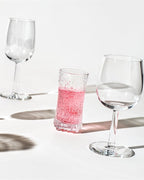 แก้ว Ultima Thule จาก Iittala พื้นผิวแก้วลวดลายน้ำแข็ง แรงบันดาลใจจากธรรมชาติอาร์กติก ดีไซน์โดย Tapio Wirkkala จากฟินแลนด์ นำเข้าโดย Old Pine Trees