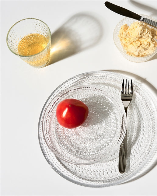 แก้วน้ำ Kastehelmi จาก Iittala ลวดลายหยดน้ำ สไตล์นอร์ดิก ดีไซน์โดย Oiva Toikka นำเข้าโดย Old Pine Trees