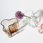 แจกันแก้ว Alvar Aalto จาก Iittala เป่าแก้วด้วยมือ แรงบันดาลใจจากคลื่นน้ำ สี Linen ขนาด 160 มม.