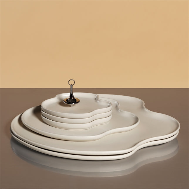 จานเสิร์ฟ Alvar Aalto จาก Iittala สี Sand รูปทรงออร์แกนิก