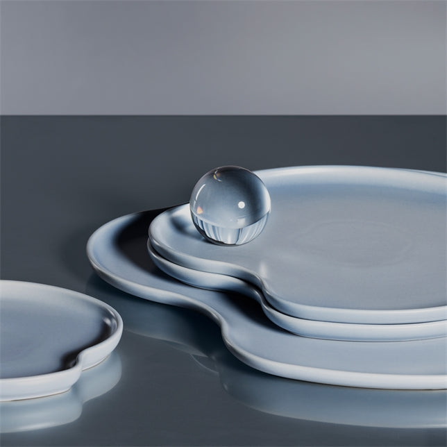 จานเสิร์ฟ Alvar Aalto จาก Iittala สี Fire รูปทรงออร์แกนิก นำเข้าโดย Old Pine Trees