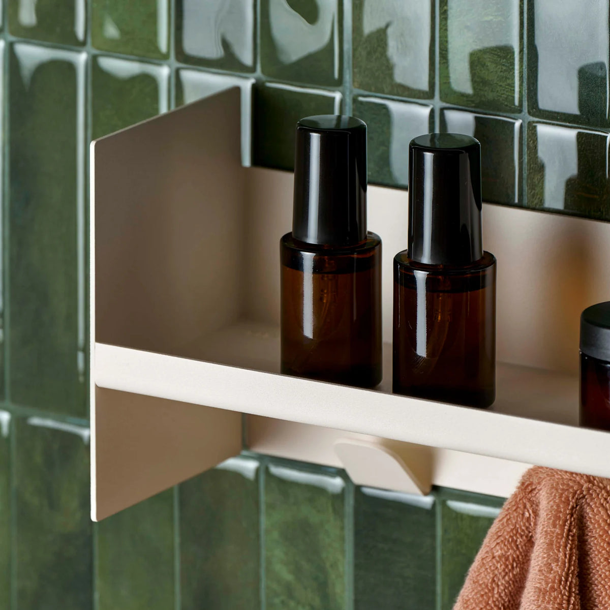 Pli Slim Wall-Mounted Coat Rack