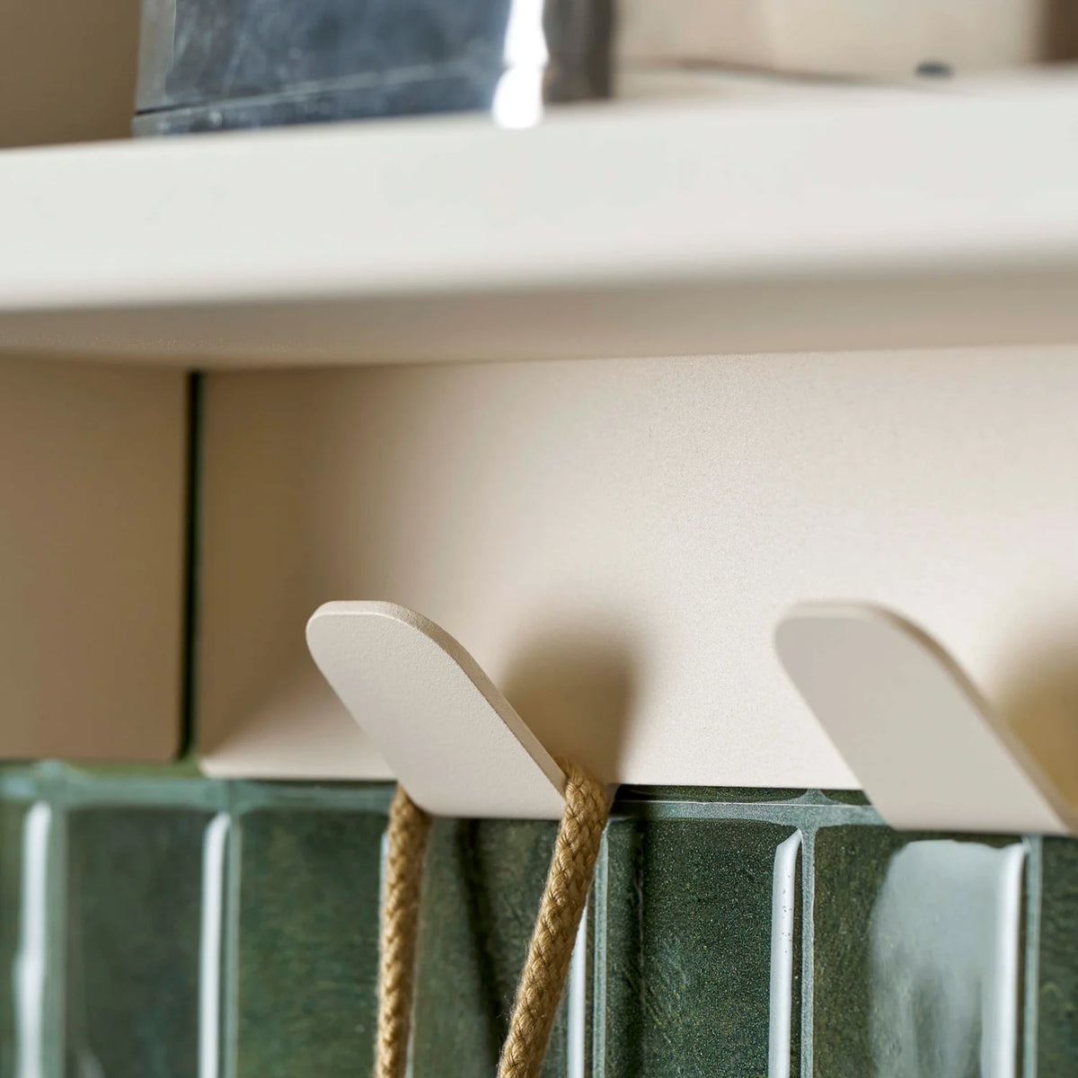 Pli Slim Wall-Mounted Coat Rack