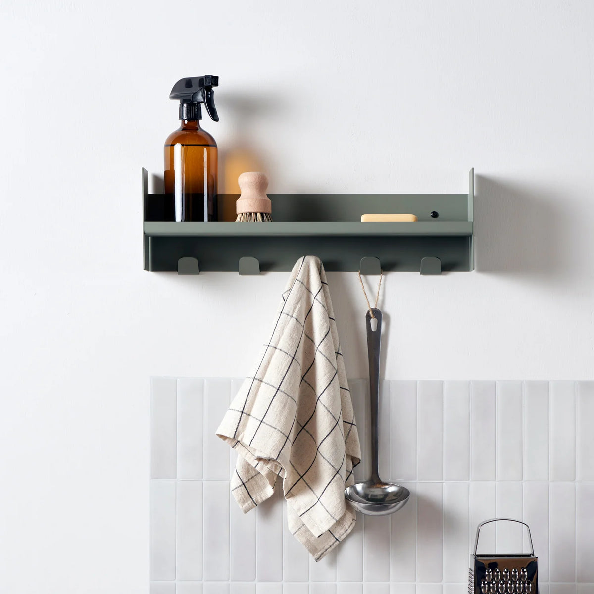 Pli Slim Wall-Mounted Coat Rack