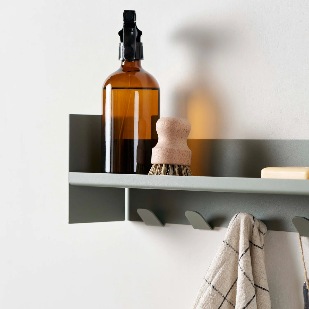Pli Slim Wall-Mounted Coat Rack