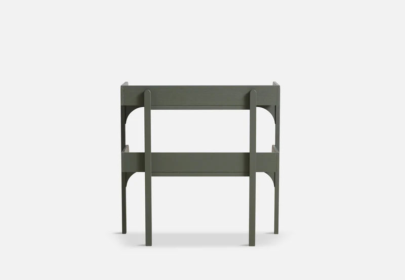 Utility Shelf ชั้นวางของไม้ oak สองระดับสำหรับจัดเก็บของใช้ในบ้าน ออกแบบโดย Rachael Heritage