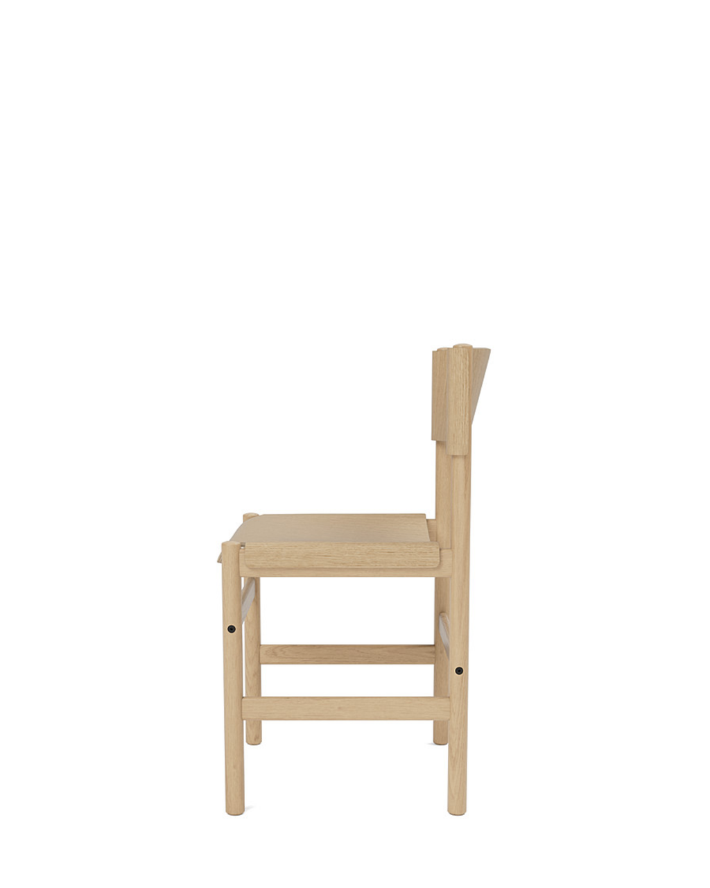 เก้าอี้ Soft Chair จาก TAKT แบรนด์เฟอร์นิเจอร์เดนมาร์ก ออกแบบโดย Thomas Bentzen ให้ผสมผสานความเรียบง่ายและความสบายในแบบสแกนดิเนเวีย เส้นสายโค้งนุ่มรับกับสรีระอย่างเป็นธรรมชาติ เผยโครงสร้างไม้โอ๊กแท้อย่างซื่อสัตย์ สะท้อนความงามของงานฝีมือและการออกแบบที่ยั่งยืน มอบทั้งความสบาย ความสมดุล และความงามที่ใช้งานได้จริง จัดจำหน่ายโดย Old Pine Trees