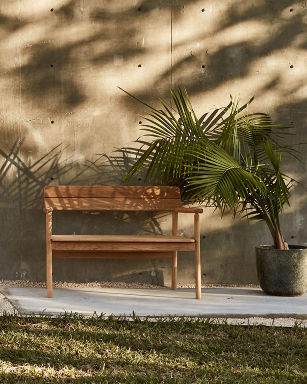 Tanso Bench