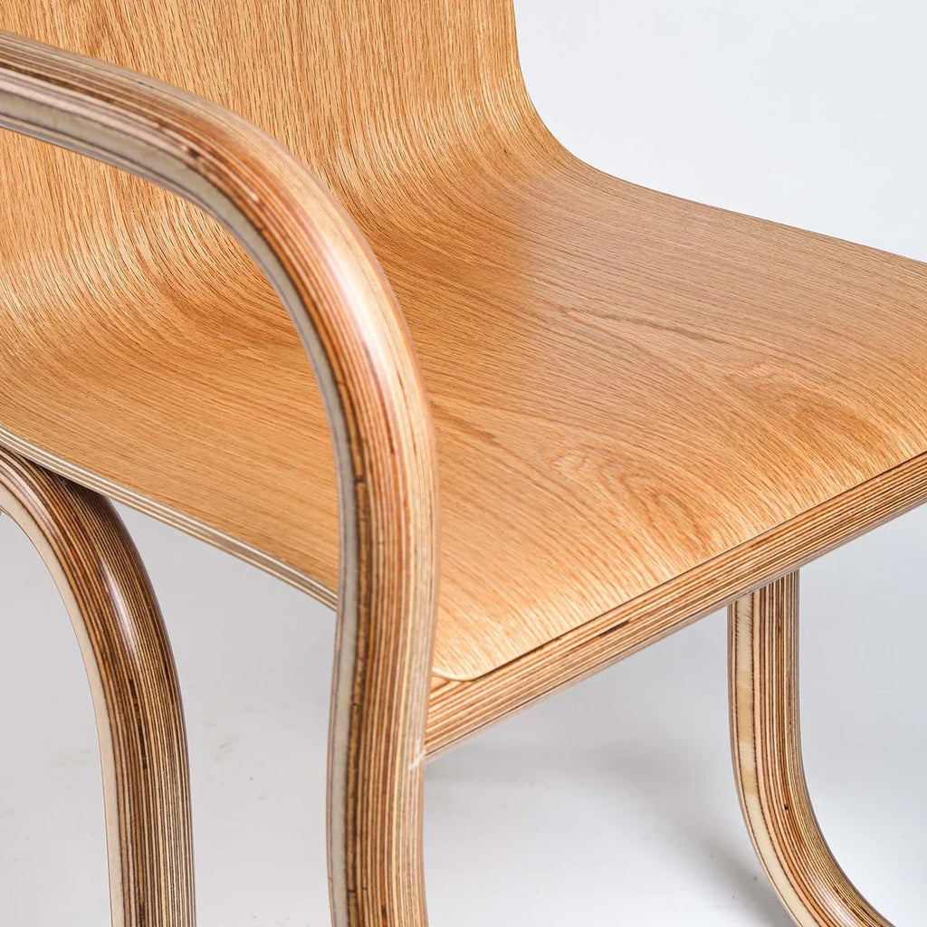 Made by Choice KOLHO Chair เก้าอี้ plywood รูปทรง geometric และ curved form ออกแบบโดย Matthew Day Jackson