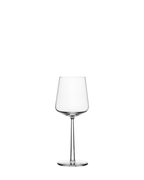 แก้วไวน์แดง Essence จาก Iittala ดีไซน์โดย Alfredo Häberli
