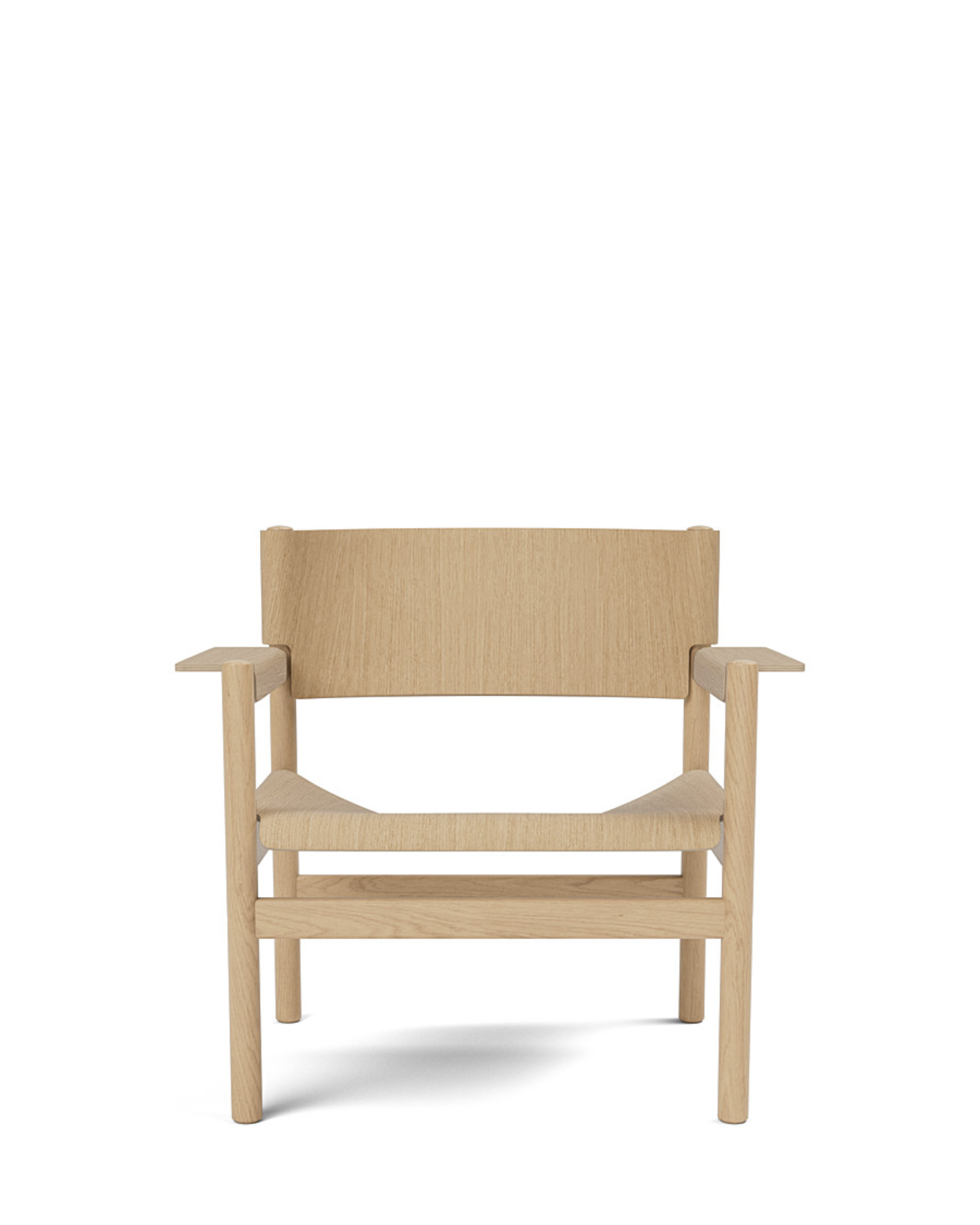 เก้าอี้ Soft Lounge Chair จาก TAKT แบรนด์เฟอร์นิเจอร์เดนมาร์ก ทำจากไม้โอ๊กแท้ พนักพิงและเบาะโค้งนุ่มออกแบบให้รับกับสรีระ ดีไซน์โดย Thomas Bentzen ด้วยเส้นสายเรียบง่ายและอ่อนโยนตามแบบเดนมาร์ก เผยโครงสร้างอย่างซื่อสัตย์ ผสมความเบาและความมั่นคงได้อย่างลงตัว มอบทั้งความสบายและความงามที่ยั่งยืน จัดจำหน่ายโดย Old Pine Trees