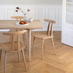 MAKE nordic J111 Dining Chair เก้าอี้ไม้โอ๊คพนักพิงโค้งดีไซน์สแกนดิเนเวียนสำหรับโต๊ะอาหาร ออกแบบโดย Poul M. Volther