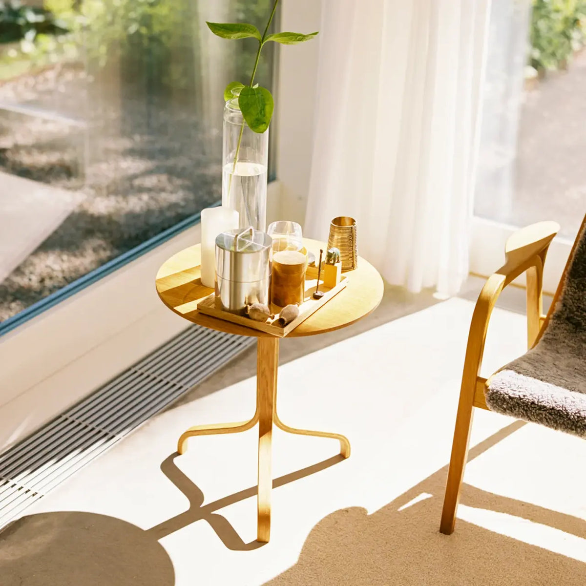 Lamino Table