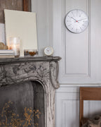 นาฬิกาแขวนผนัง Arne Jacobsen City Hall ดีไซน์มินิมอล คลาสสิกเรียบง่าย สไตล์เดนมาร์ก จัดจำหน่ายโดย Old Pine Trees