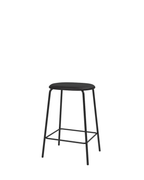 TAKT Studio Bar Stool เก้าอี้บาร์ดีไซน์เรียบ ร่วมสมัย เส้นสายชัดเจน ที่นั่งโค้งนุ่มให้สัมผัสอบอุ่น ตัดกับโครงเหล็กโปร่งเบา สัดส่วนสมดุล เคลื่อนย้ายง่าย และเลือกวัสดุได้ตามสไตล์ของพื้นที่
คัดสรรโดย Old Pine Trees