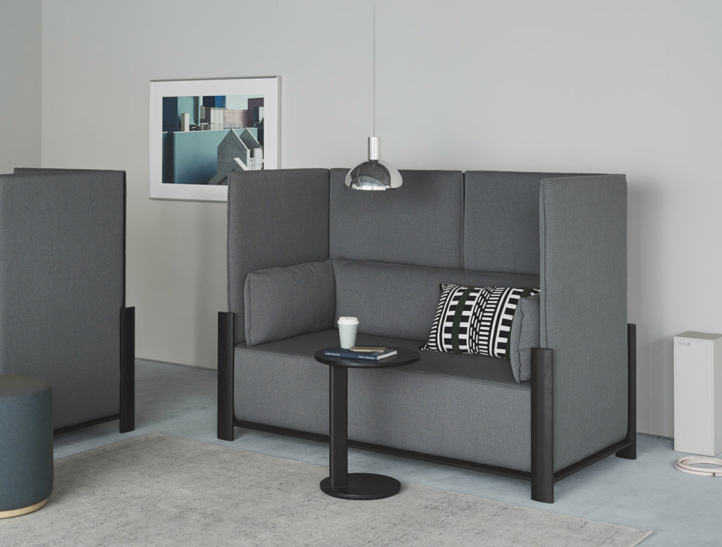 Karimoku New Standard Fence Sofa 2-Seater โซฟาพนักพิงสูงโครงไม้โอ๊คเบาะบุผ้า ออกแบบโดย Geckeler Michels