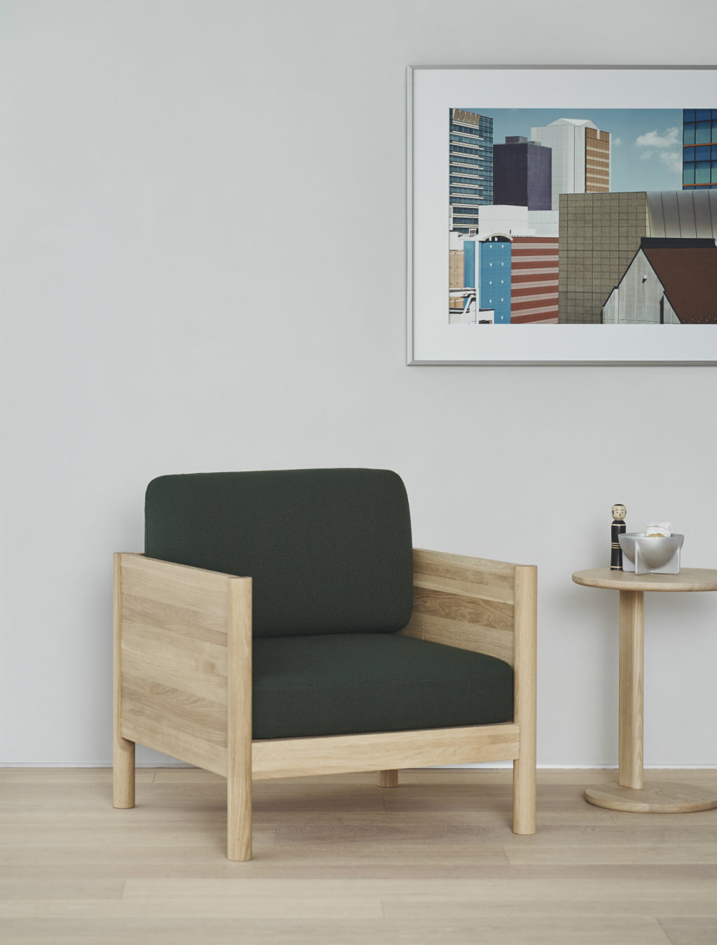 Karimoku New Standard Elephant Side Table โต๊ะข้างไม้เกาลัดดีไซน์ขาอสมมาตร ออกแบบโดย Christian Haas