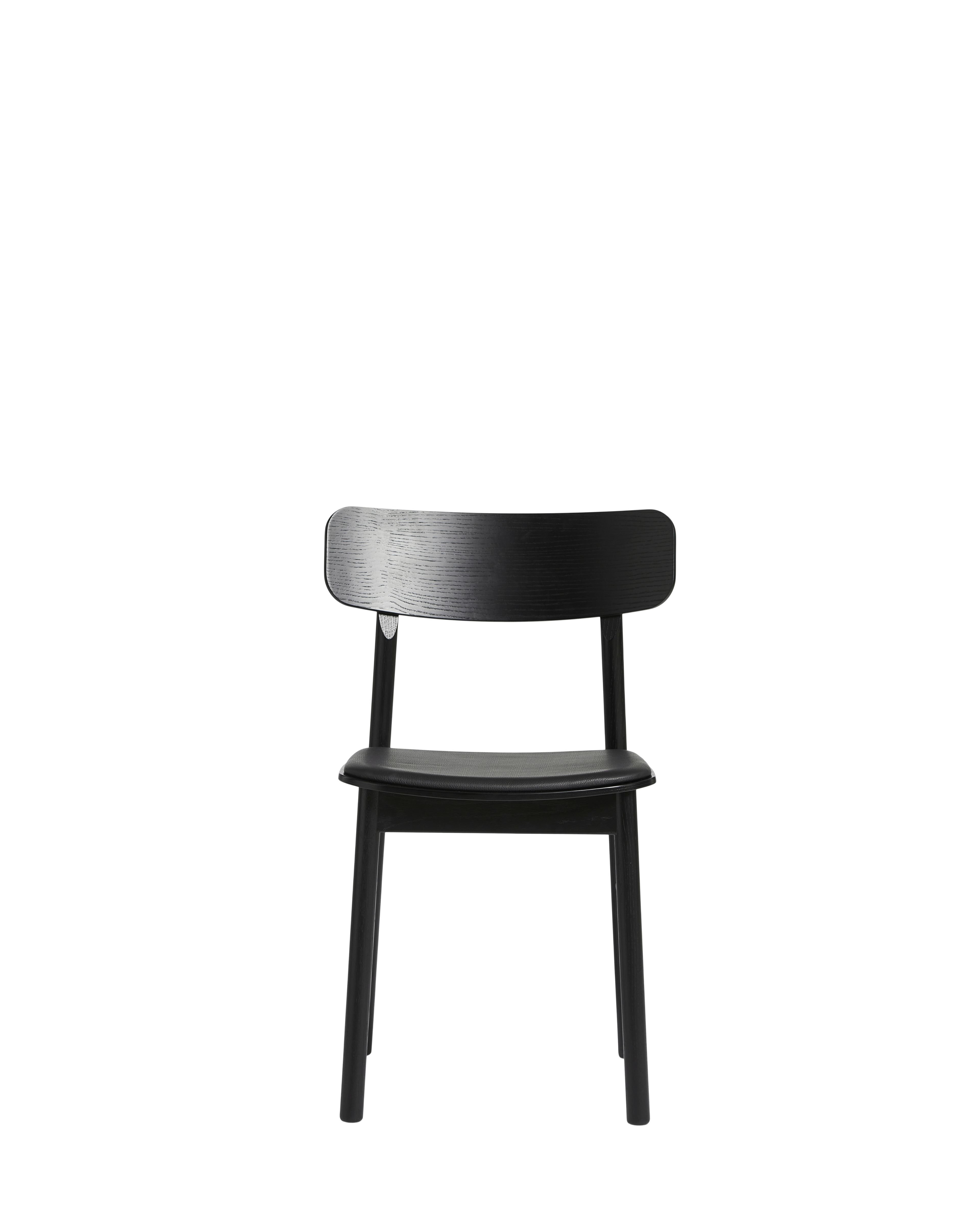 WOUD Soma Dining Chair เป็นเก้าอี้ทานข้าวสไตล์ Scandinavian furniture จากเดนมาร์กที่เน้นเส้นสายเรียบ นั่งสบาย และเข้ากับบ้านแนว Nordic และมินิมอลได้ง่าย โครงสร้างใช้ไม้แท้ ทั้งโอ๊กและแอช พร้อมตัวเลือกแบบบุหนังเพื่อเพิ่มความนุ่มสบาย ดีไซน์พนักพิงโค้งรับหลังและขาไม้ทรงกลมทำให้เก้าอี้ดูอบอุ่นและเบาสบายตามแบบ Danish design เหมาะทั้งโต๊ะอาหารและมุมทำงานในบ้านไทย และสอดคล้องกับแนวคิดของ Old Pine Trees ที่ให้ความสำคัญกับเฟอร์นิเจอร์ไม้คุณภาพดีที่ใช้งานได้จริงและอยู่ได้นาน.
