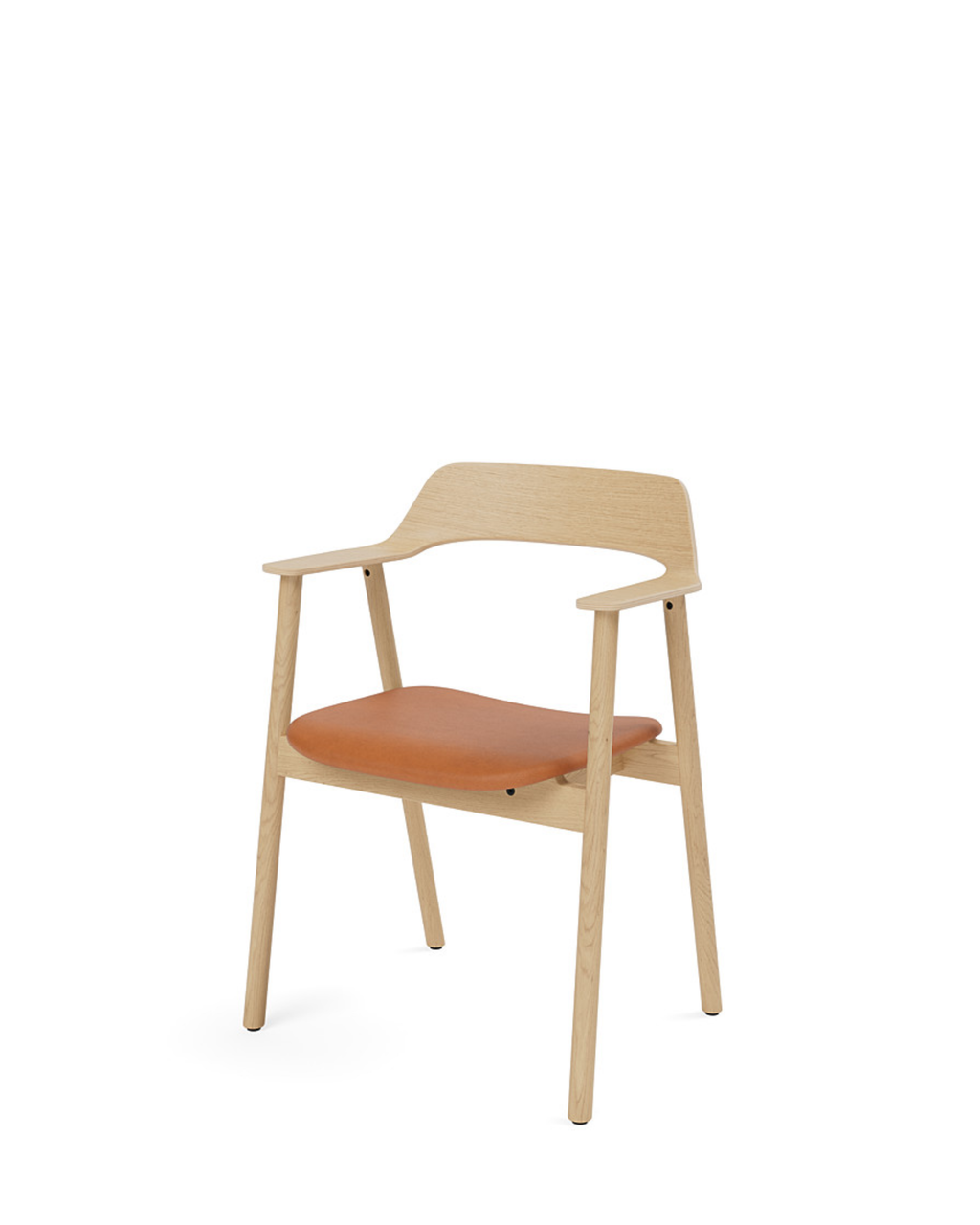 เก้าอี้ Bow Chair จาก TAKT แบรนด์เฟอร์นิเจอร์เดนมาร์ก ออกแบบโดย Sam Hecht และ Kim Colin ทำจากไม้โอ๊กแท้ขึ้นรูปทั้งชิ้น พนักพิงและที่เท้าแขนโค้งต่อเนื่องรับกับสรีระอย่างพอดี ดีไซน์เรียบง่ายแต่เต็มไปด้วยรายละเอียดที่ซ่อนอยู่ เผยความงามของโครงสร้างไม้ตามแบบสแกนดิเนเวีย ผสมผสานความสบาย ความสมดุล และความยั่งยืนได้อย่างลงตัว จัดจำหน่ายโดย Old Pine Trees