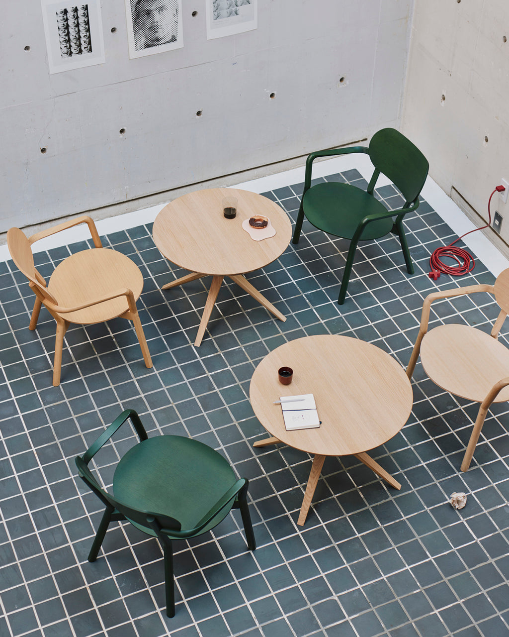 Karimoku New Standard Scout Bistro Low Table โต๊ะไม้โอ๊คขากลางดีไซน์มินิมอล ออกแบบโดย Christian Haas