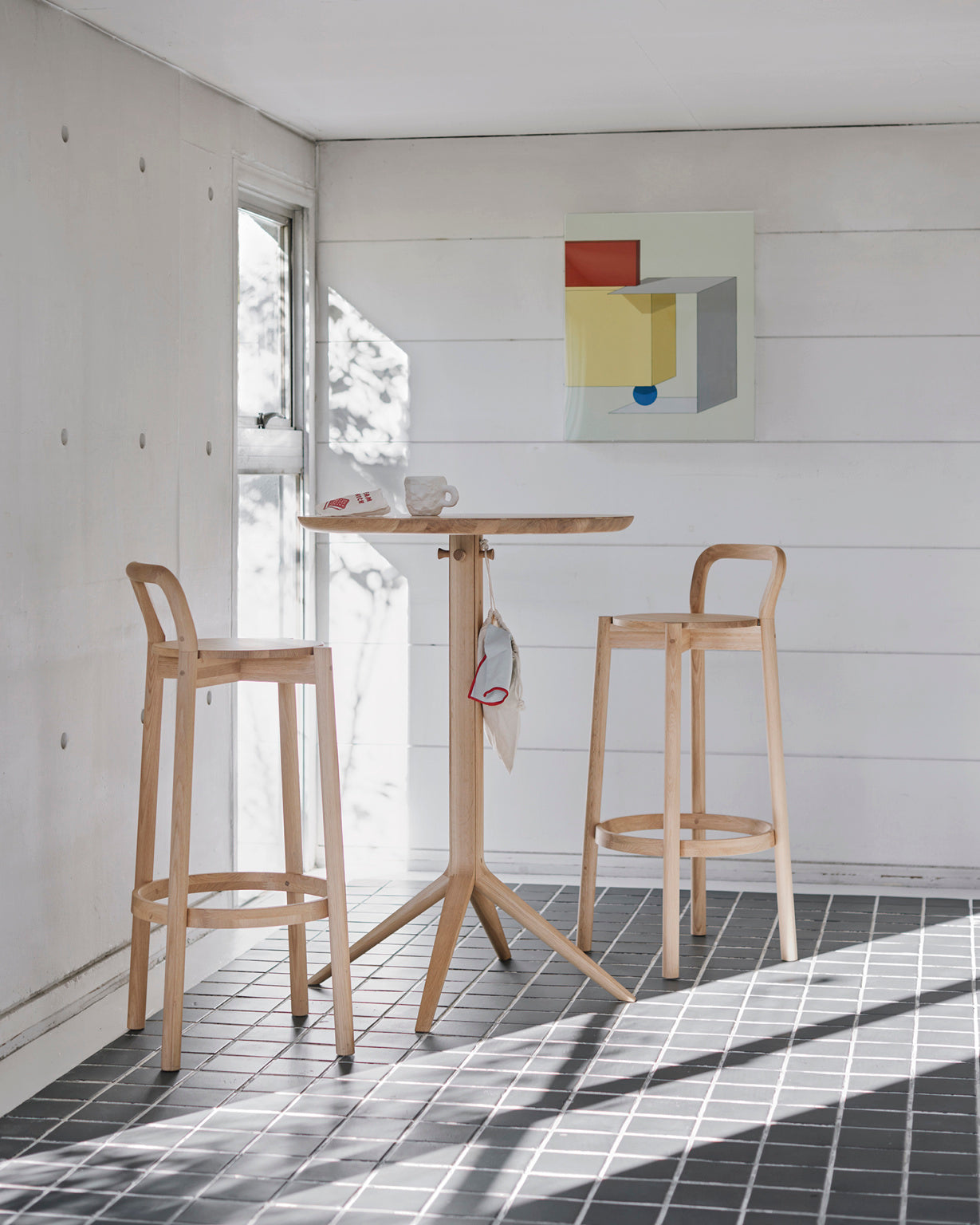 Karimoku New Standard Castor Bar Stool with Backrest High สตูลบาร์ไม้โอ๊คมีพนักพิง