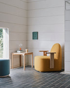 Karimoku New Standard Polar Lounge Chair S with Arms เก้าอี้เลานจ์เบาะบุผ้าพร้อมที่วางแขนไม้โอ๊ค ออกแบบโดย Moritz Schlatter