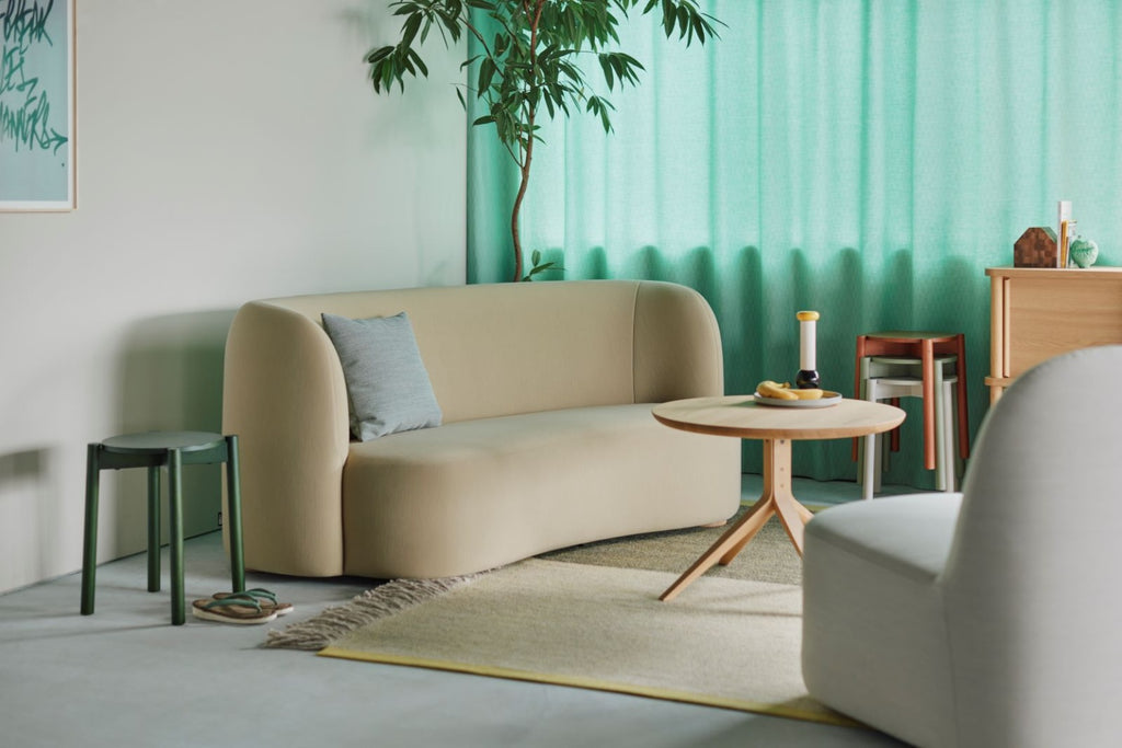 Karimoku New Standard Polar Sofa 2-Seater โซฟาเบาะบุผ้าฐานไม้โอ๊ค ออกแบบโดย Moritz Schlatter