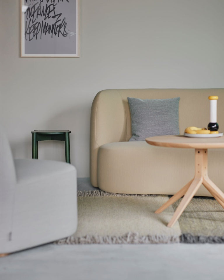 Karimoku New Standard Polar Sofa 3-Seater โซฟาเบาะบุผ้าฐานไม้โอ๊ค ออกแบบโดย Moritz Schlatter