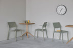 Karimoku New Standard Scout Bistro Table Square โต๊ะไม้โอ๊คขากลางหน้าโต๊ะสี่เหลี่ยมดีไซน์มินิมอล ออกแบบโดย Christian Haas