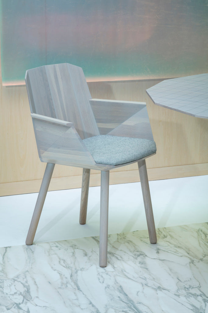 Karimoku New Standard Colour Wood Armchair เก้าอี้ไม้โอ๊คมีที่วางแขน ออกแบบโดย Scholten & Baijings