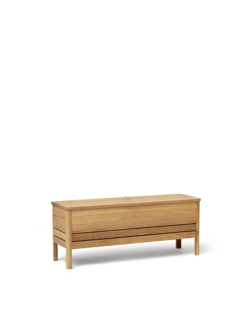 ม้านั่งไม้เก็บของ Form & Refine A Line Storage Bench 111 ช่องแยกสองส่วน หูจับหนัง ขาเฉือนองศา มีให้เลือก Oak, White Oak และ Black