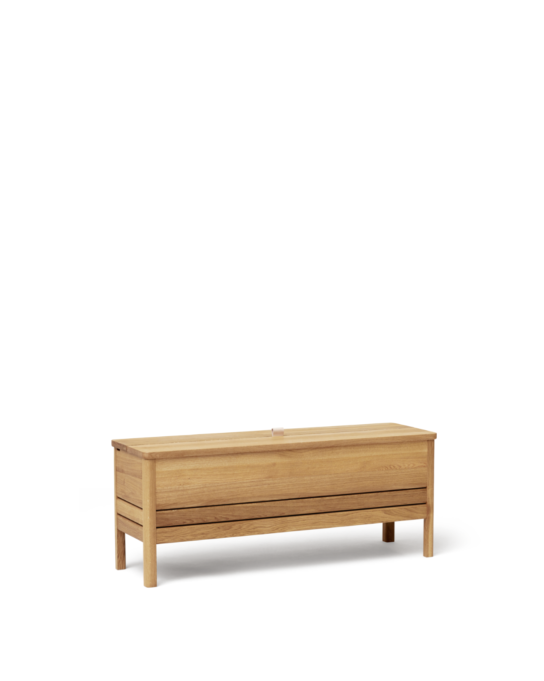 ม้านั่งไม้เก็บของ Form & Refine A Line Storage Bench 111 ช่องแยกสองส่วน หูจับหนัง ขาเฉือนองศา มีให้เลือก Oak, White Oak และ Black