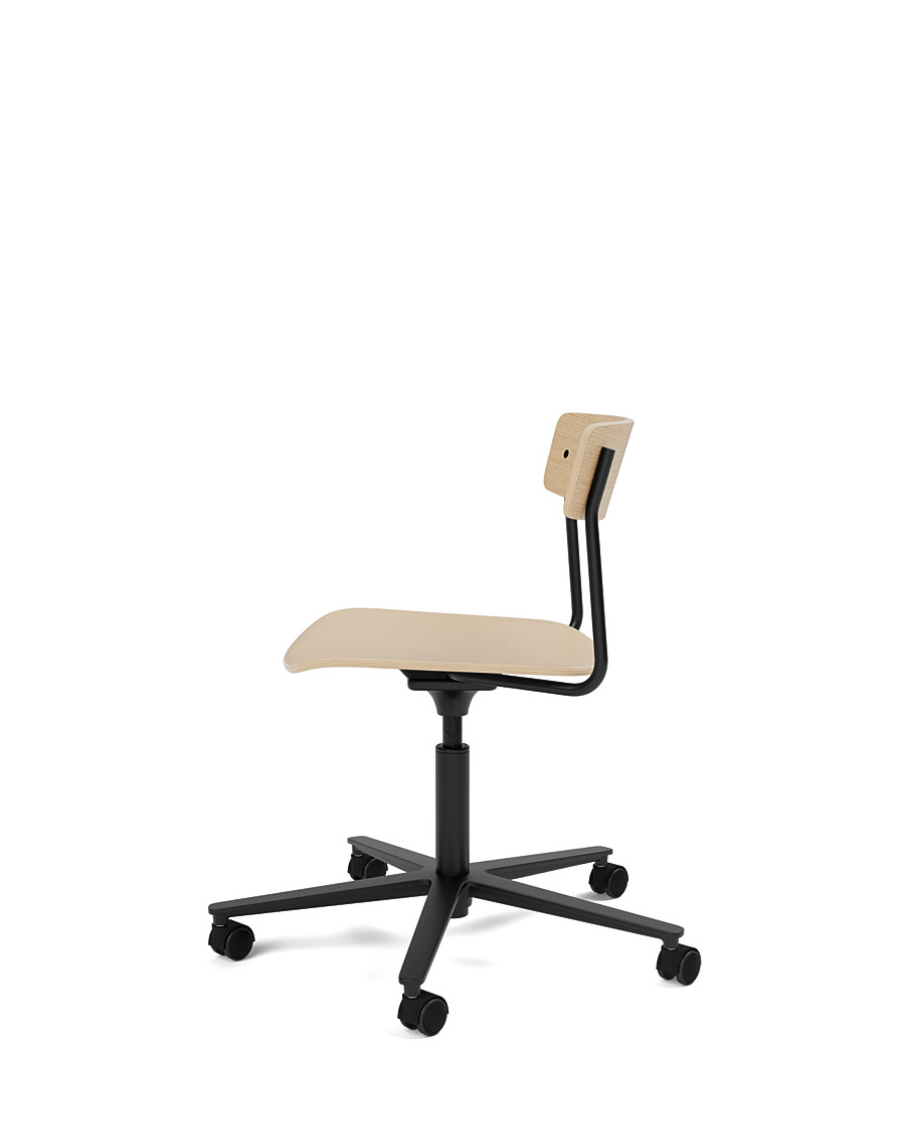 เก้าอี้ Cross Task Chair จาก TAKT แบรนด์เฟอร์นิเจอร์ร่วมสมัยจากเดนมาร์ก ออกแบบโดย Pearson Lloyd เพื่อผสมผสานความเรียบง่ายแบบสแกนดิเนเวียเข้ากับฟังก์ชันการทำงานในชีวิตจริง โครงสร้างเหล็กรีไซเคิลและไม้โอ๊กแท้รับรอง FSC® ให้ความมั่นคงและความอบอุ่นในเวลาเดียวกัน ปรับระดับความสูง หมุนได้ 360 องศา และออกแบบให้ประกอบง่าย ซ่อมได้ทุกชิ้นส่วนตามแนวคิด Perpetual Sustainable Design เพื่อยืดอายุการใช้งานและลดการสิ้นเปลือง สะท้อนความงามของงานออกแบบที่สมดุลระหว่างประโยชน์ใช้สอยและความยั่งยืน จัดจำหน่ายโดย Old Pine Trees