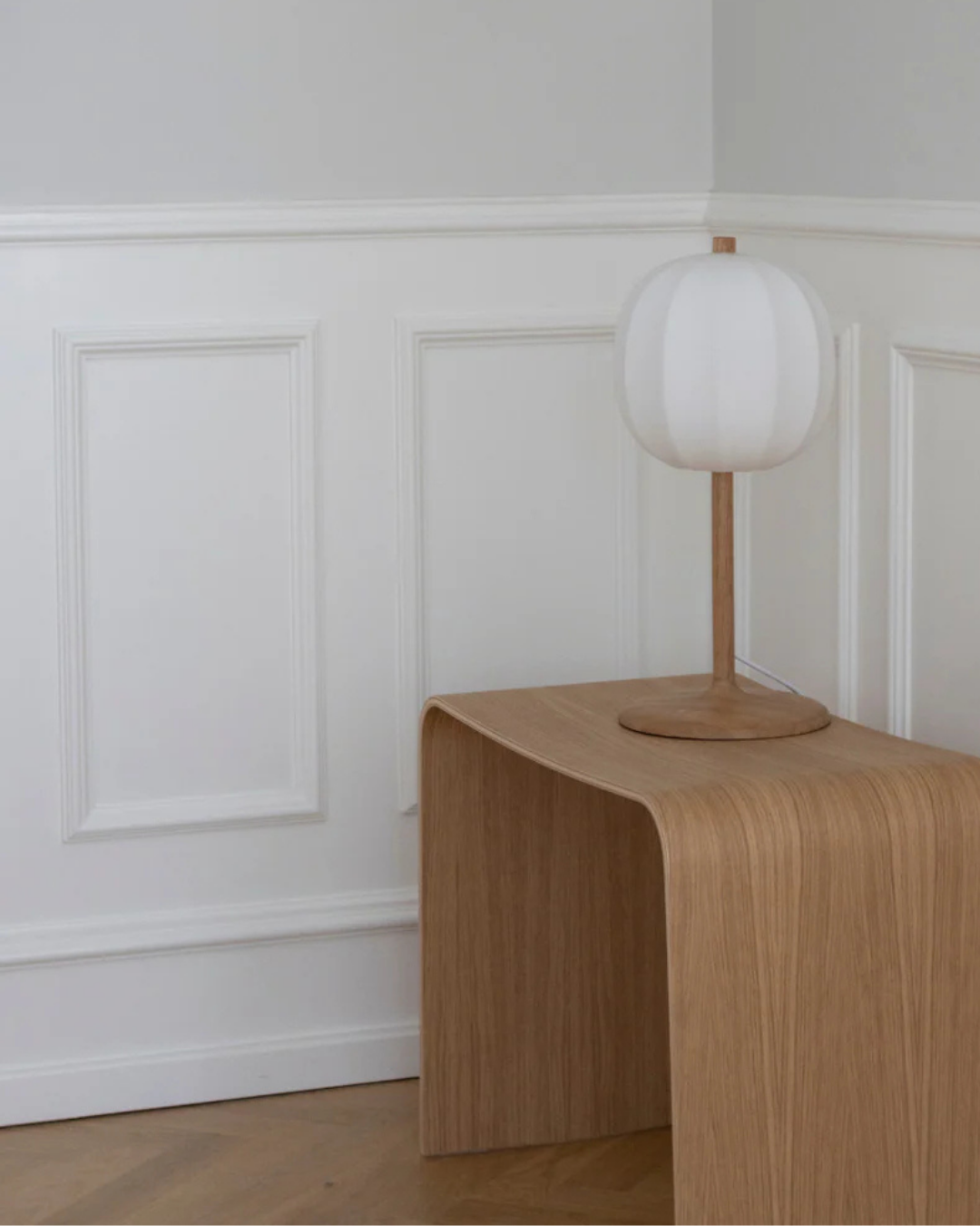 ม้านั่ง UBÆNK ไม้โอ๊กวีเนียร์ ดีไซน์มินิมอล สไตล์สแกนดิเนเวียน จาก MAKE Nordic ออกแบบโดย Tom Stepp