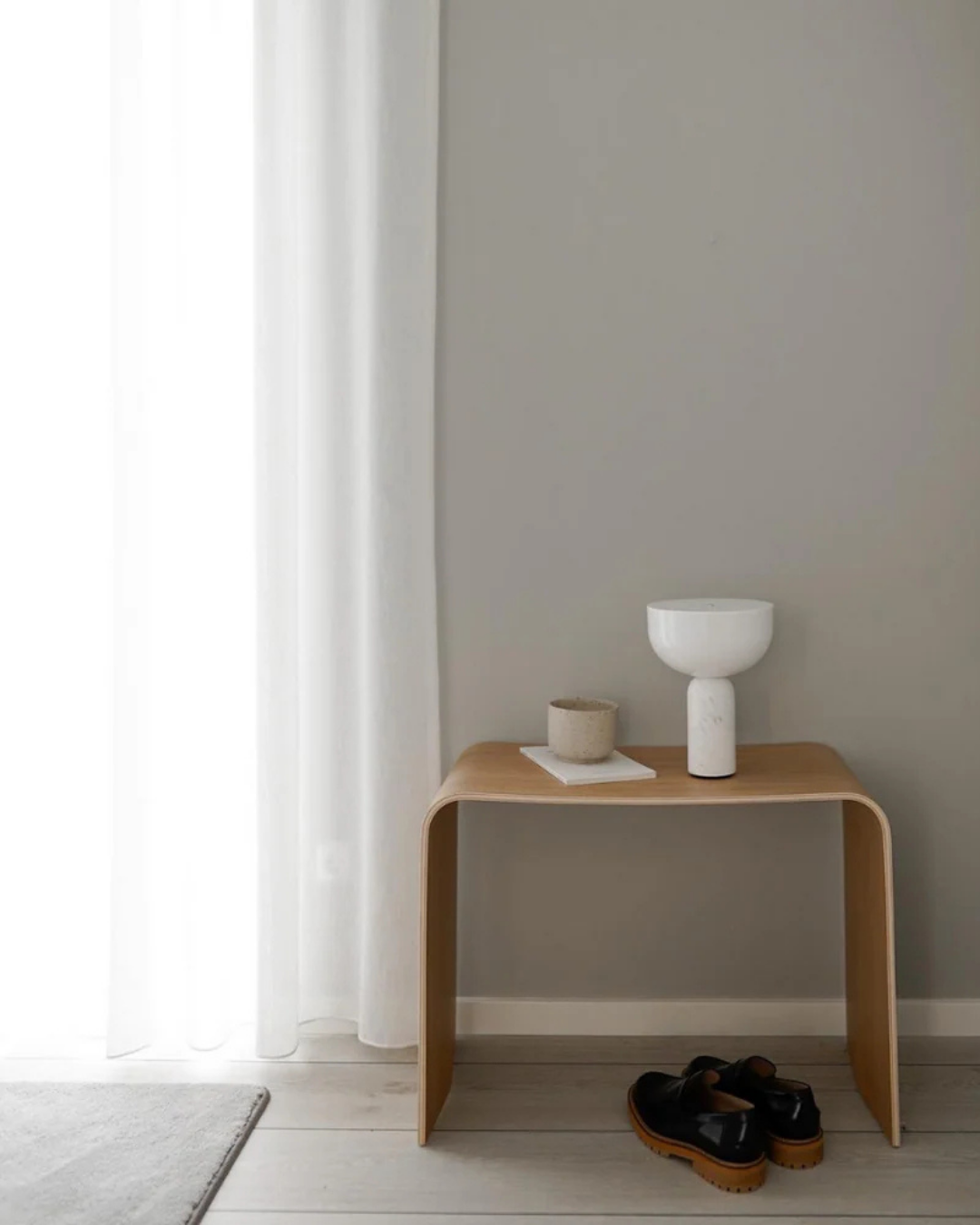 ม้านั่ง UBÆNK ไม้โอ๊กวีเนียร์ ดีไซน์มินิมอล สไตล์สแกนดิเนเวียน จาก MAKE Nordic ออกแบบโดย Tom Stepp