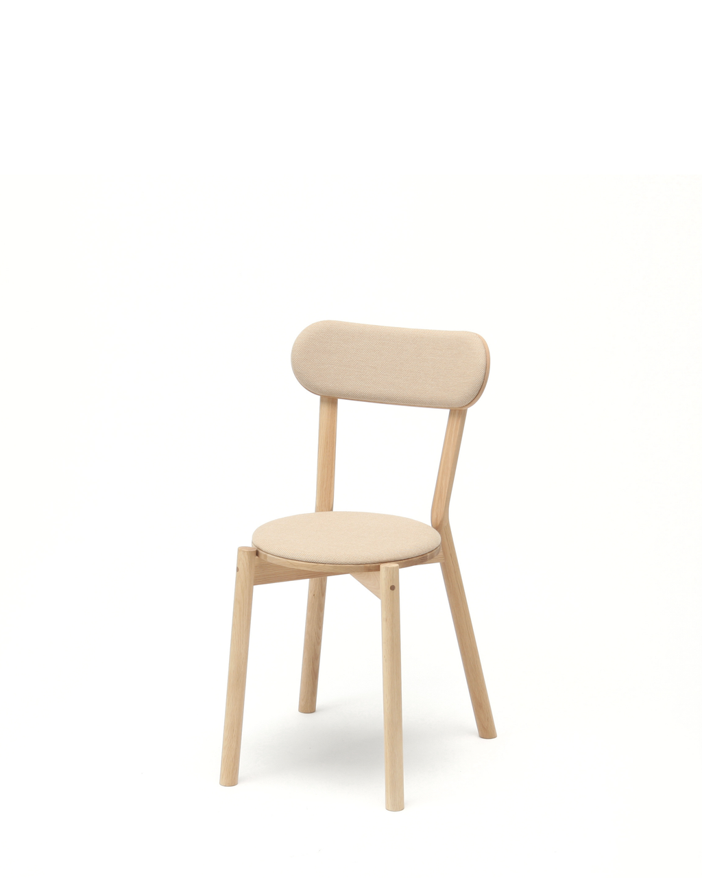 เก้าอี้ Karimoku New Standard Castor Chair Pad เก้าอี้ไม้โอ๊คญี่ปุ่นดีไซน์มินิมอล Scandinavian พร้อมเบาะนั่งและพนักพิง เหมาะสำหรับโต๊ะอาหาร ห้องประชุม และพื้นที่ใช้งานภายในบ้าน