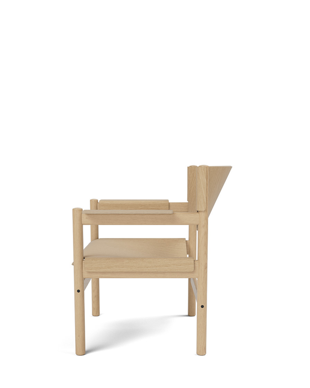 เก้าอี้ Soft Lounge Chair จาก TAKT แบรนด์เฟอร์นิเจอร์เดนมาร์ก ทำจากไม้โอ๊กแท้ พนักพิงและเบาะโค้งนุ่มออกแบบให้รับกับสรีระ ดีไซน์โดย Thomas Bentzen ด้วยเส้นสายเรียบง่ายและอ่อนโยนตามแบบเดนมาร์ก เผยโครงสร้างอย่างซื่อสัตย์ ผสมความเบาและความมั่นคงได้อย่างลงตัว มอบทั้งความสบายและความงามที่ยั่งยืน จัดจำหน่ายโดย Old Pine Trees