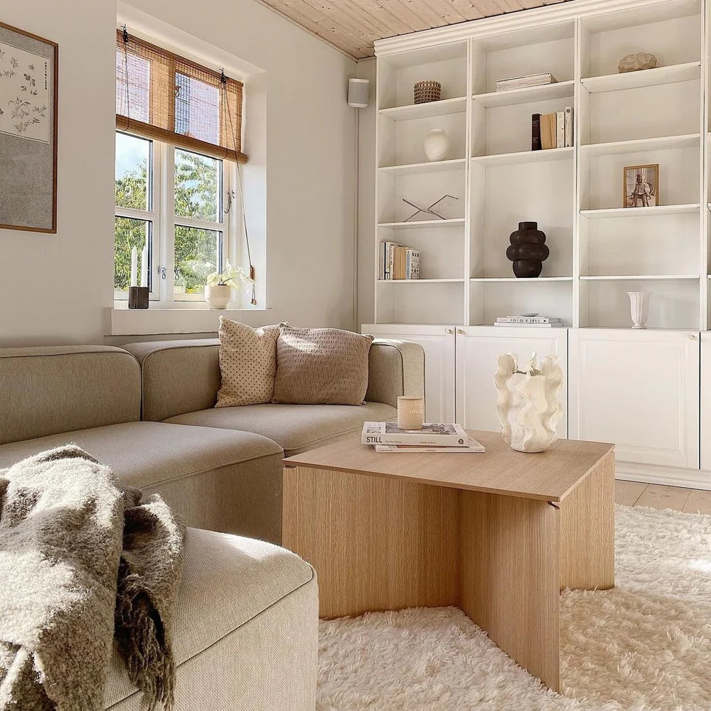 MAKE nordic CROSS Coffee Table โต๊ะกลางไม้โอ๊คดีไซน์โครงสร้างไขว้แบบมินิมอลสำหรับห้องนั่งเล่น ออกแบบโดย Esben Pilgaard Jørgensen