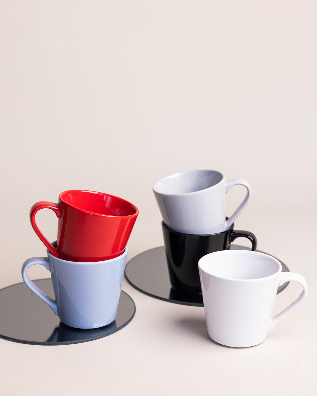 แก้ว Brazil สีฟ้าอ่อน Pantone 651C จาก Sagaform ผลิตจากสโตนแวร์ ดีไซน์เรียบ ทนทาน ใช้กับเครื่องล้างจานและไมโครเวฟได้ เหมาะสำหรับใช้งานทุกวัน