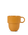 แก้ว Inka พร้อมหูจับ สีเหลือง Pantone 4023C จาก Sagaform ผลิตจาก New Bone China ดีไซน์เรียบง่าย ฐานโค้งมน ขอบมีเส้นลายเอกลักษณ์ ออกแบบโดย Studio Sagaform