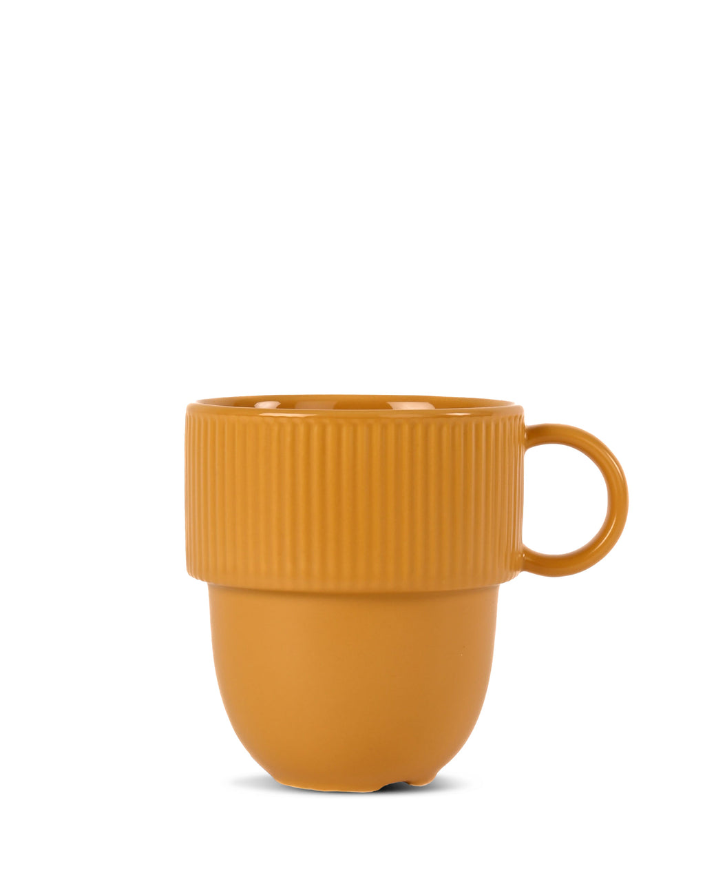 แก้ว Inka พร้อมหูจับ สีเหลือง Pantone 4023C จาก Sagaform ผลิตจาก New Bone China ดีไซน์เรียบง่าย ฐานโค้งมน ขอบมีเส้นลายเอกลักษณ์ ออกแบบโดย Studio Sagaform