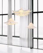 โคมไฟแขวน Norm 06 สีขาว พร้อมชุดสายไฟ E27 และ Canopy สำหรับติดตั้ง ดีไซน์ประติมากรรมแบบมินิมอลจาก Normann Copenhagen นำเข้าโดย Old Pine Trees